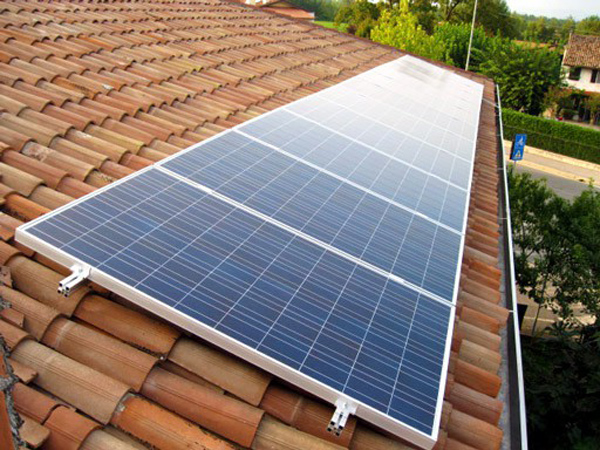 Kit montaggio su tegola 1 pannello da 50W a 500W fotovoltaico